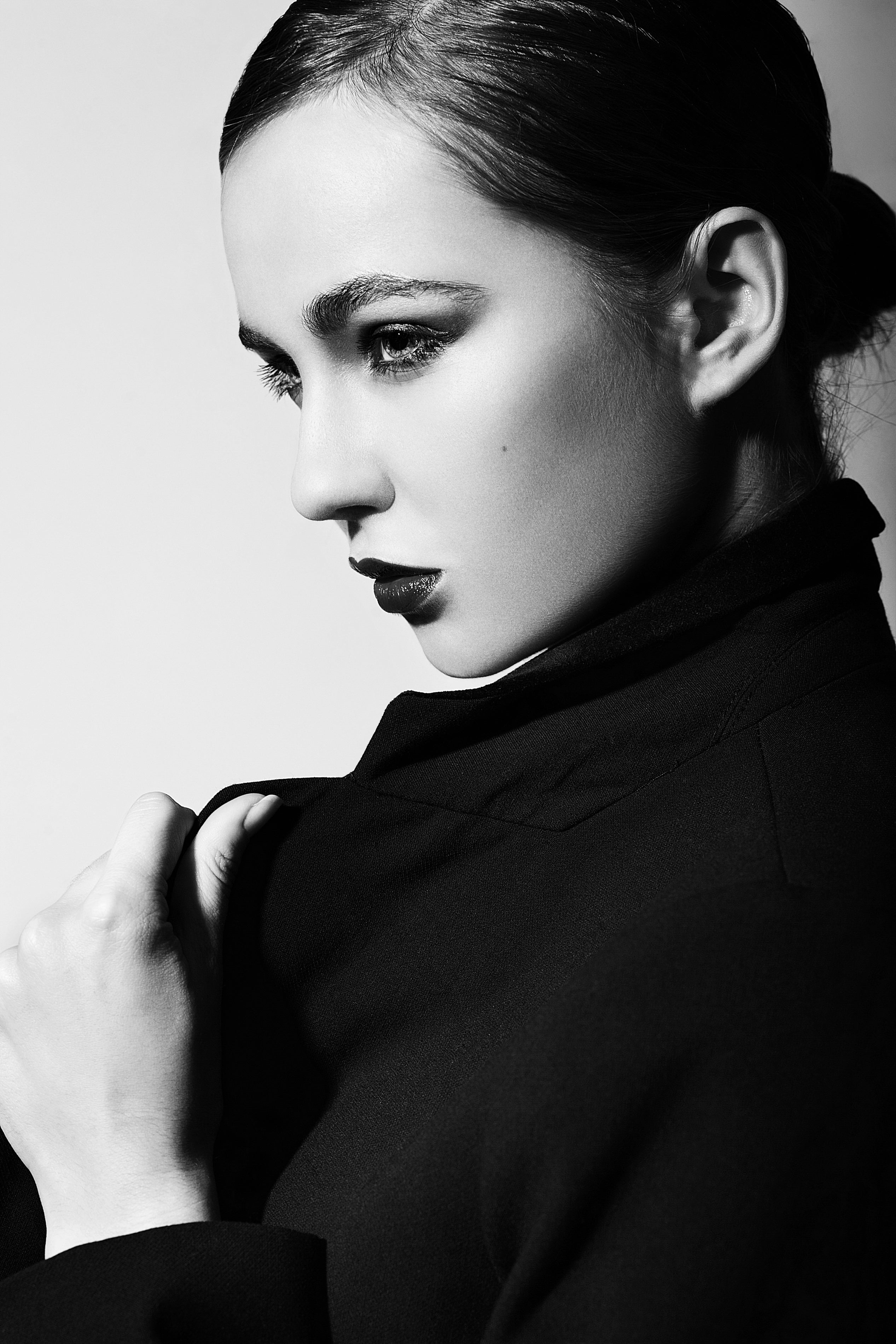 Dark Lady – Potere e Seduzione Consapevole | Manuale PDF per Autostima e Fascino